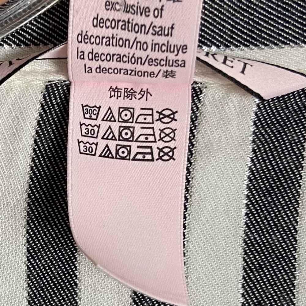 Victoria's Secret XL Gray + White Striped Metallic Flannel Pajamas 2-Piece Set - Picture 7 of 16